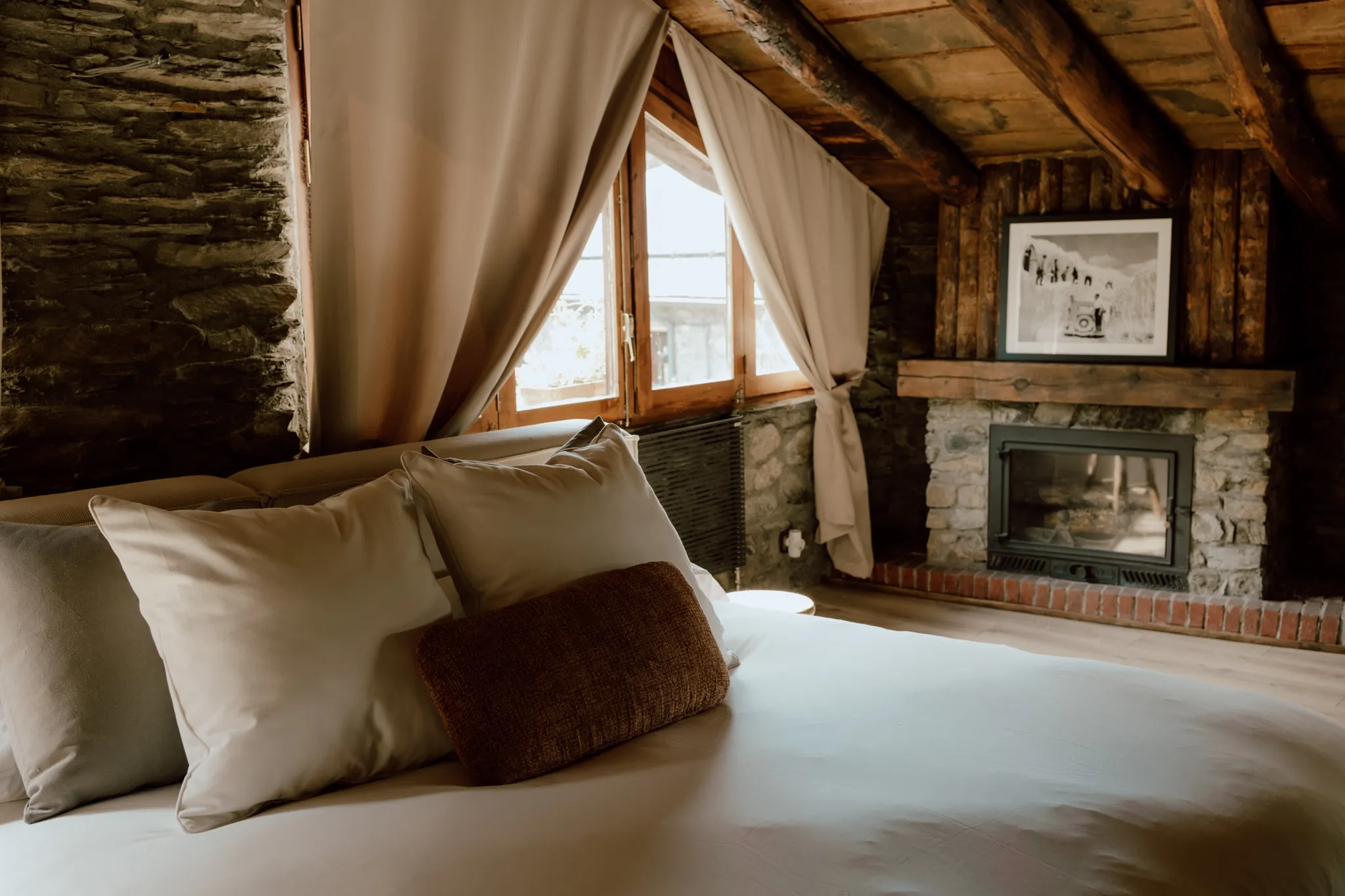 Wooden mountain interior at Nomading